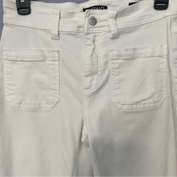 Buffalo David Bitton Brigette wide leg crop pants in a soft white shade. Sz 4/27 - Picture 4 of 11